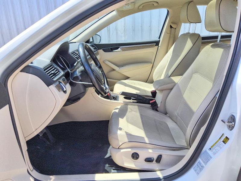 64641586 :رقم المزاد ، 1VWBA7A35JC014948 vin ، 2018 Volkswagen Passat مزاد بيع