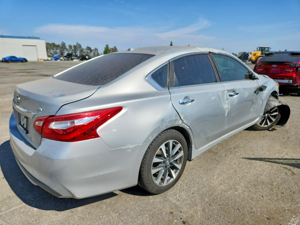 Продажа на аукционе авто 2017 Nissan Altima, vin: 1N4AL3AP6HC219859, номер лота: 64300096