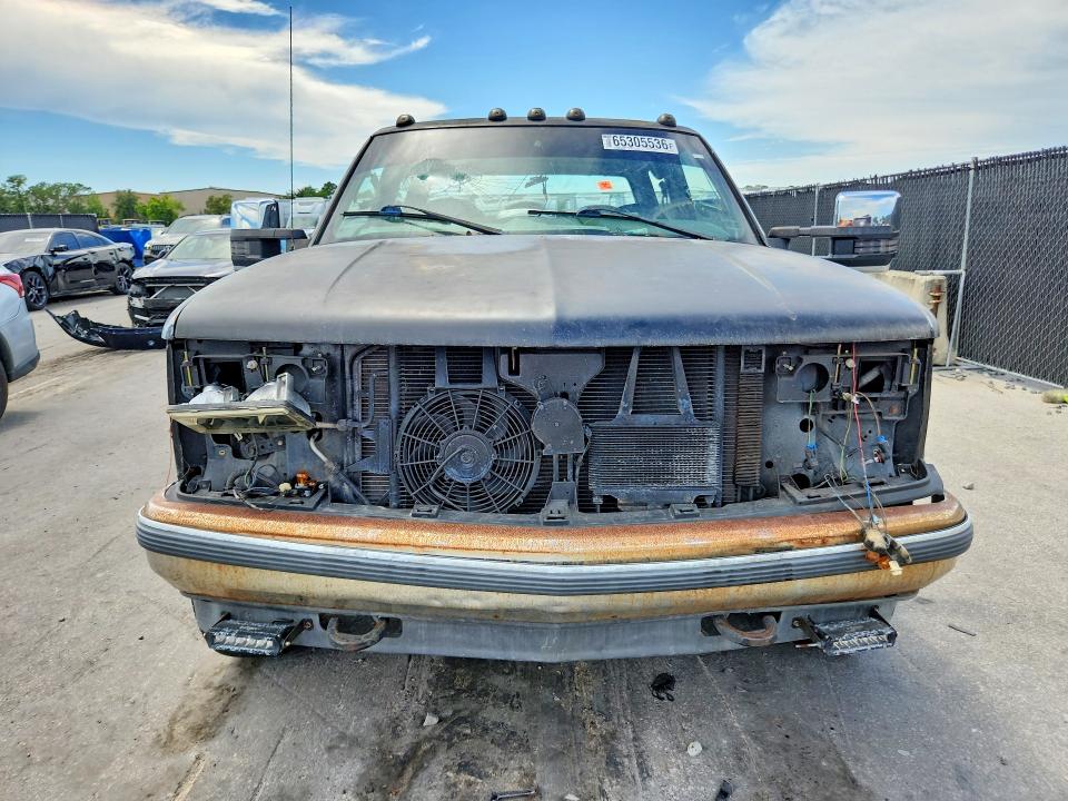 65305536 :رقم المزاد ، 1GTHK33J1YF453961 vin ، 2000 Gmc Sierra مزاد بيع