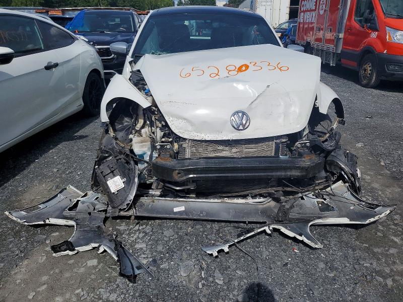 2018 Volkswagen Beetle მანქანა იყიდება აუქციონზე, vin: 3VWSD7AT4JM711596, აუქციონის ნომერი: 65280336