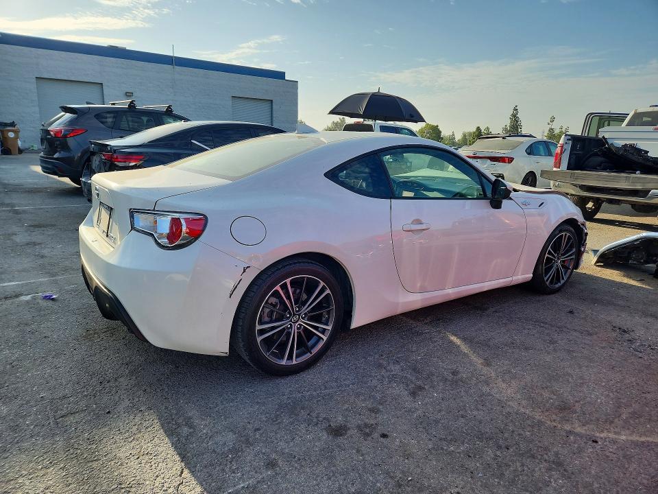 2015 Scion Fr-s მანქანა იყიდება აუქციონზე, vin: JF1ZNAA15F8713630, აუქციონის ნომერი: 64235916