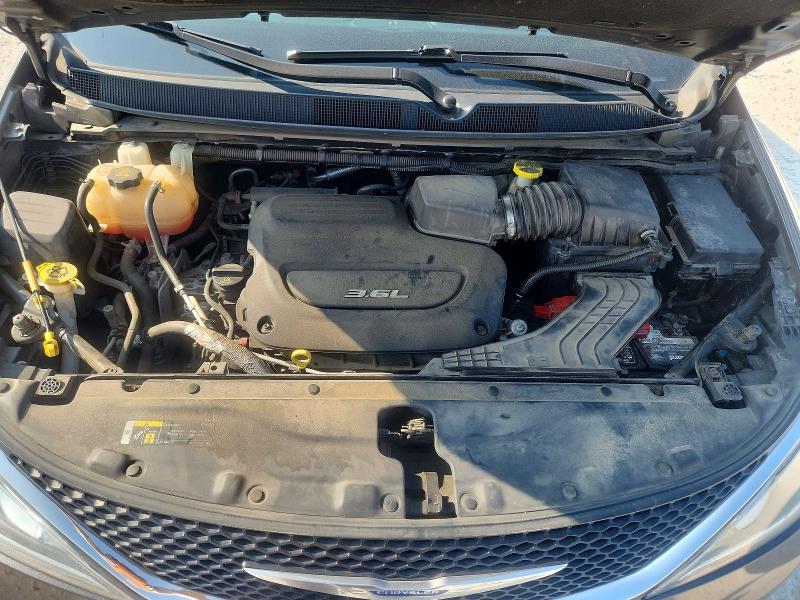 63480516 :رقم المزاد ، 2C4RC1BG3JR236373 vin ، 2018 Chrysler Pacifica مزاد بيع