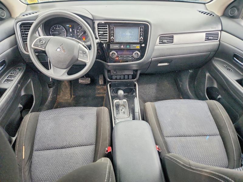66164366 :رقم المزاد ، JA4AZ3A3XJJ003031 vin ، 2018 Mitsubishi Outlander مزاد بيع