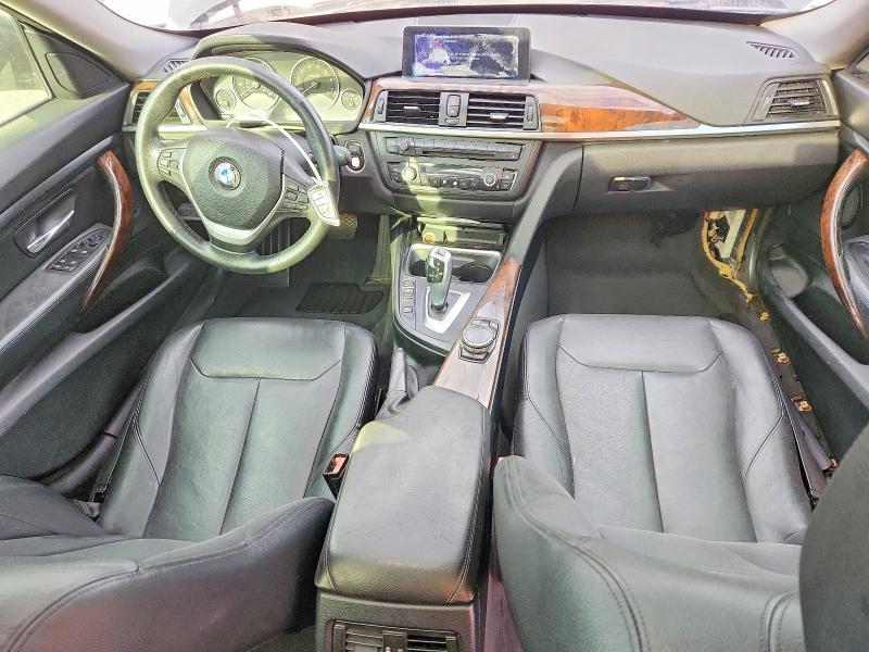 2015 Bmw 328 მანქანა იყიდება აუქციონზე, vin: WBA8Z5C51FD671544, აუქციონის ნომერი: 63305266