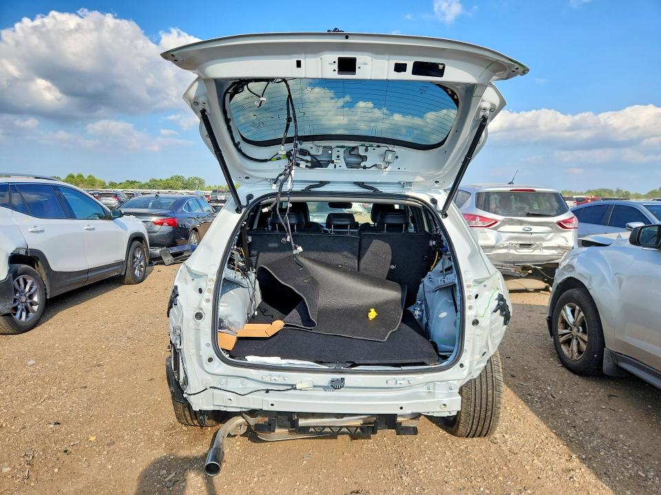 2025 Mazda Cx-50 მანქანა იყიდება აუქციონზე, vin: 7MMVABEM9SN330784, აუქციონის ნომერი: 63595506
