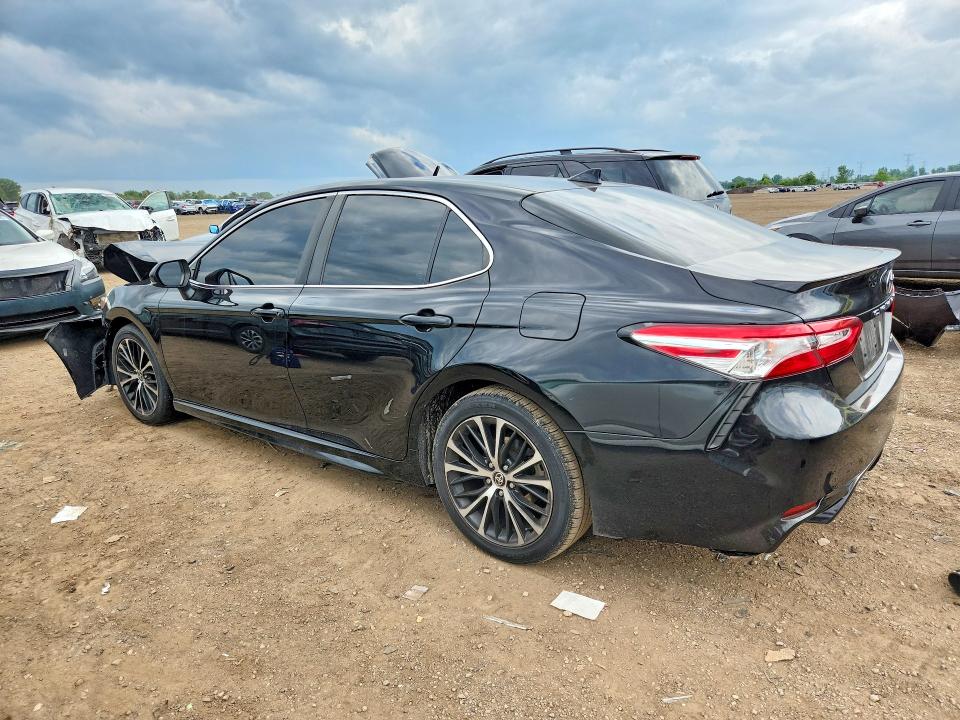 63842666 :رقم المزاد ، 4T1G11AK5LU990637 vin ، 2020 Toyota Camry مزاد بيع