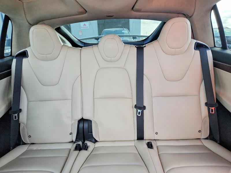 Продажа на аукционе авто 2018 Tesla Model X, vin: 5YJXCDE27JF088765, номер лота: 63222126