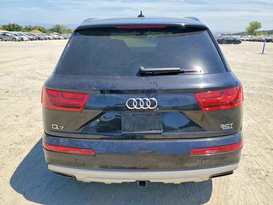 Продаж на аукціоні авто 2017 Audi Q7, vin: WA1LAAF76HD059525, номер лоту: 64498356