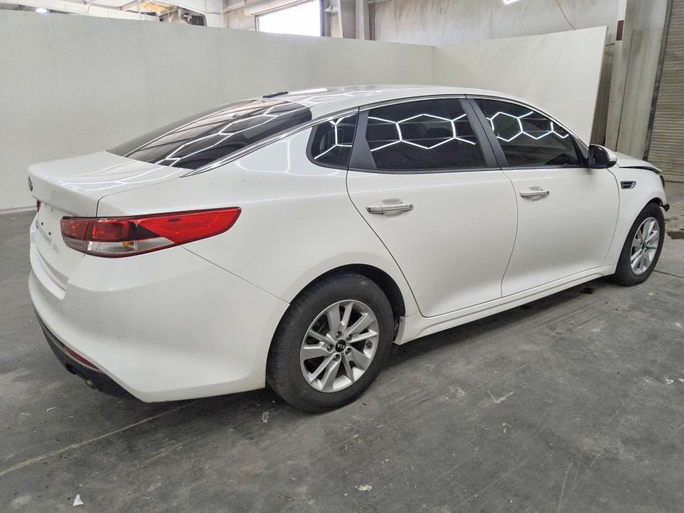 2016 Kia Optima მანქანა იყიდება აუქციონზე, vin: KNAGT4L3XG5073387, აუქციონის ნომერი: 61969826