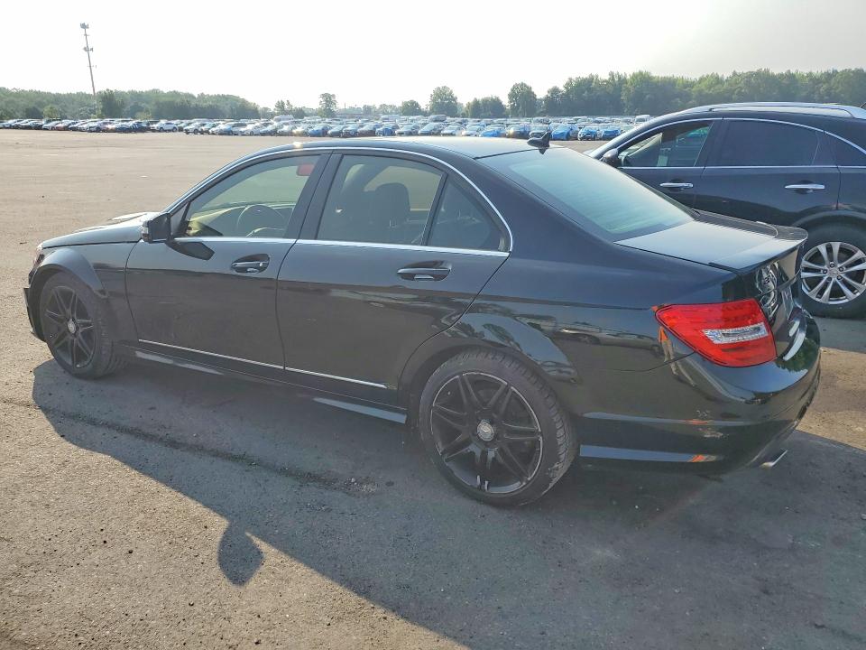 2014 Mercedes-benz C მანქანა იყიდება აუქციონზე, vin: WDDGF8AB1EG231604, აუქციონის ნომერი: 64591366
