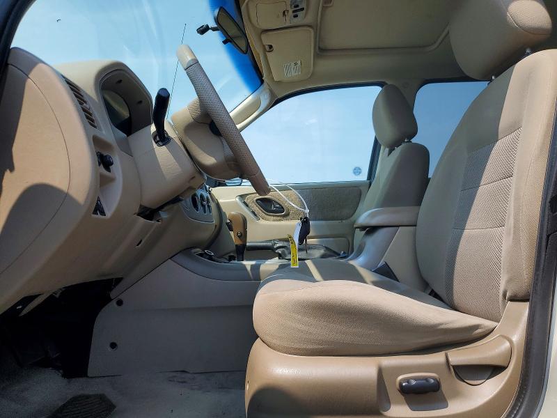 64824186 :رقم المزاد ، 1FMYU93125KD74746 vin ، 2005 Ford Escape مزاد بيع