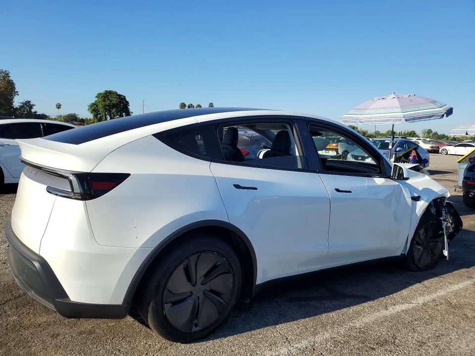 2026 Tesla Model Y მანქანა იყიდება აუქციონზე, vin: 7SAYGDED2TF444118, აუქციონის ნომერი: 65543776