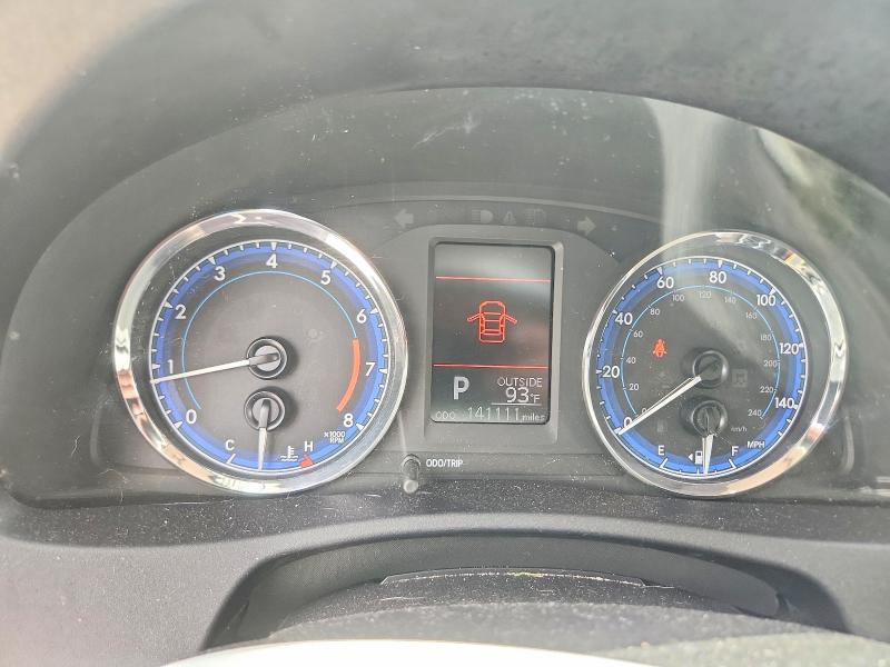 64242716 :رقم المزاد ، 2T1BURHE3HC949237 vin ، 2017 Toyota Corolla مزاد بيع