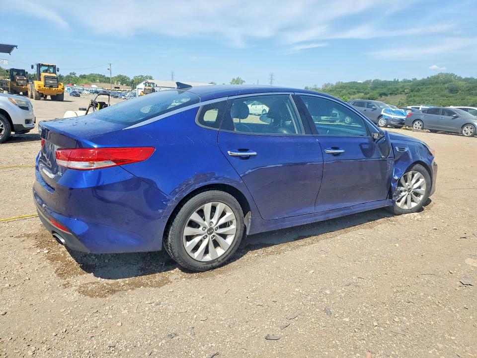 2017 Kia Optima მანქანა იყიდება აუქციონზე, vin: 5XXGU4L31HG152279, აუქციონის ნომერი: 66404356