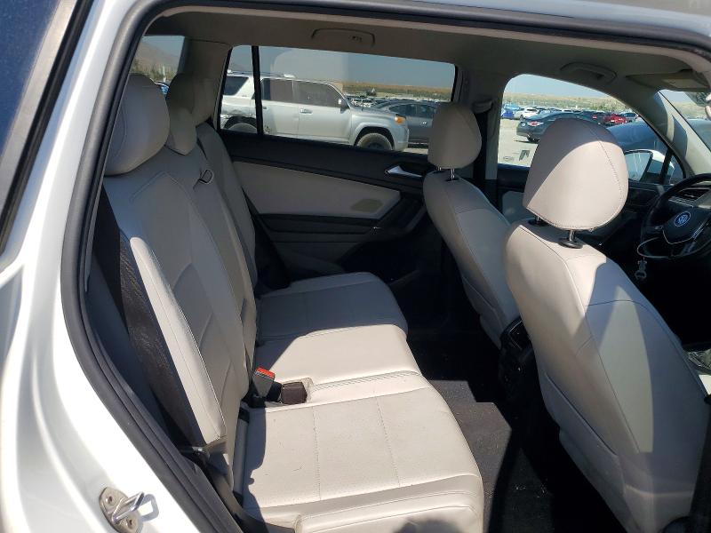 Продажа на аукционе авто 2018 Volkswagen Tiguan, vin: 3VV2B7AX4JM002406, номер лота: 63470436