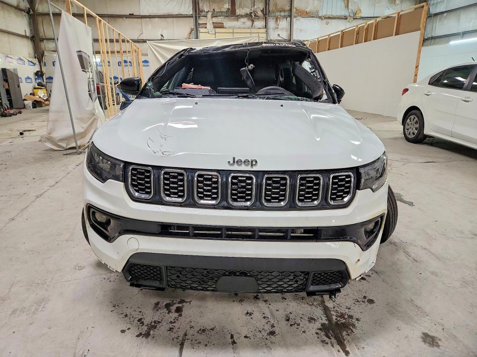 65751226 :رقم المزاد ، 3C4NJDCN8ST565071 vin ، 2025 Jeep Compass مزاد بيع