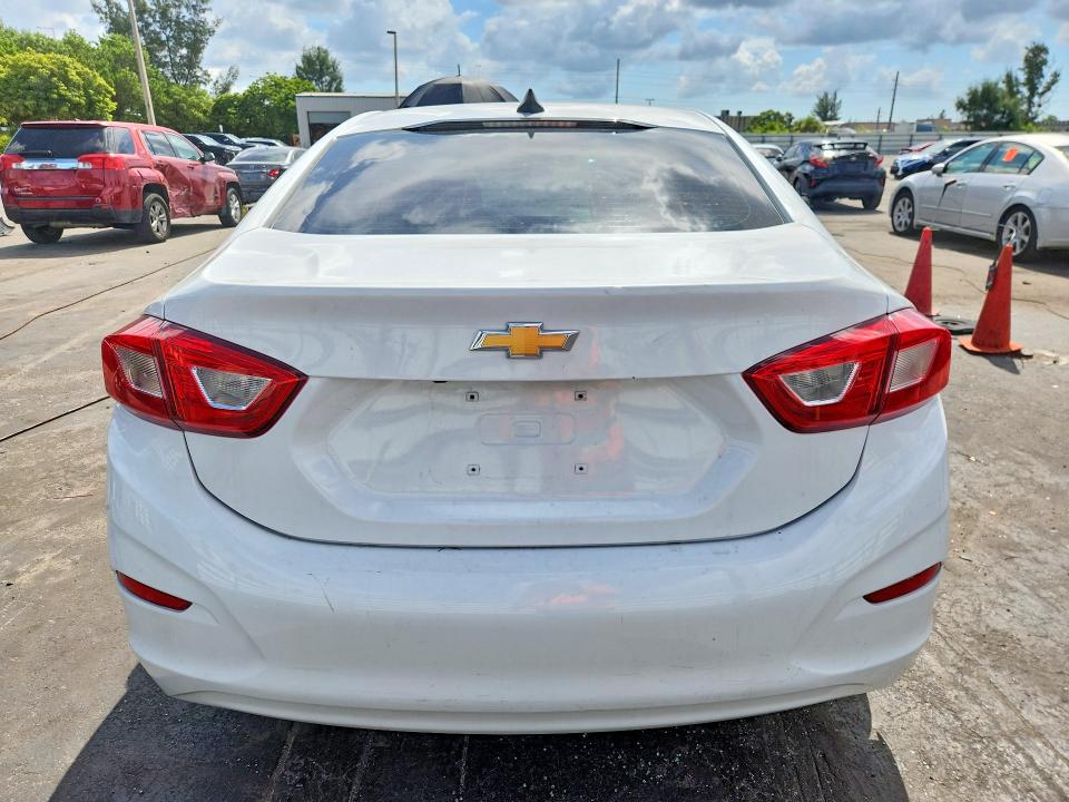 Aukcja sprzedaży 2018 Chevrolet Cruze, vin: 1G1BC5SM5J7232365, numer aukcji: 65240816