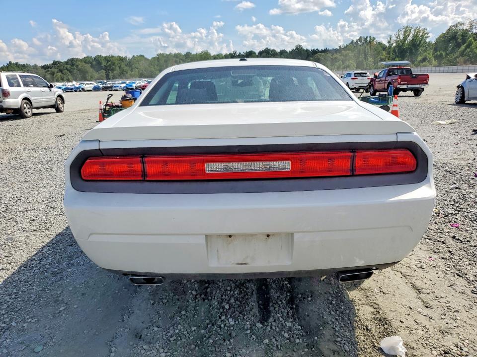 2013 Dodge Challenger მანქანა იყიდება აუქციონზე, vin: 2C3CDYAG9DH647594, აუქციონის ნომერი: 64360066