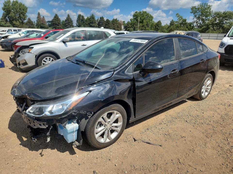 66912966 :رقم المزاد ، 1G1BC5SM4K7111750 vin ، 2019 Chevrolet Cruze مزاد بيع