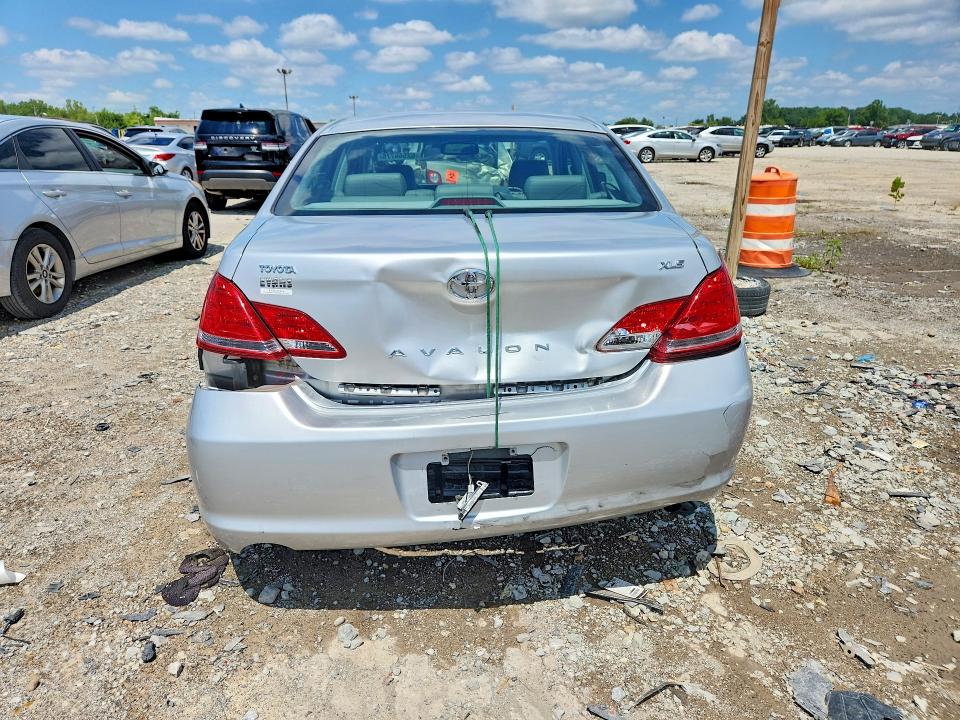 2005 Toyota Avalon მანქანა იყიდება აუქციონზე, vin: 4T1BK36B35U038797, აუქციონის ნომერი: 62566776