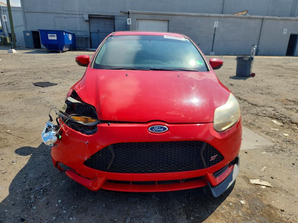 65935576 :رقم المزاد ، 1FADP3L93DL175393 vin ، 2013 Ford Focus مزاد بيع