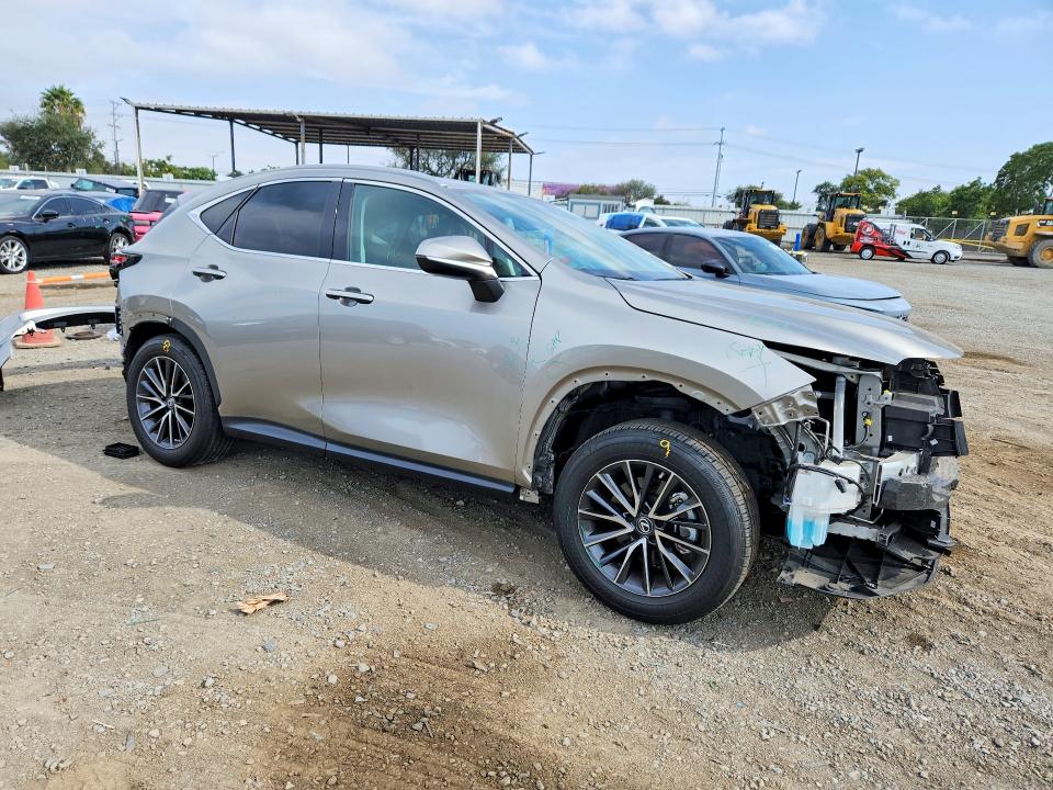 64650506 :رقم المزاد ، 2T2ADCAZ8PC003005 vin ، 2023 Lexus Nx مزاد بيع