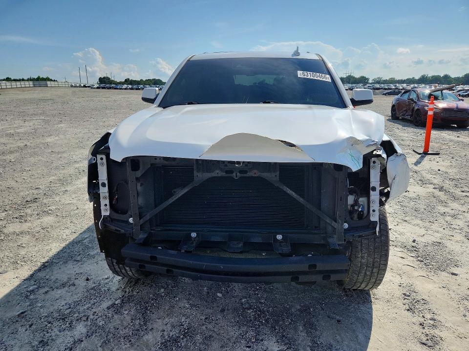 Продаж на аукціоні авто 2016 Gmc Yukon Xl, vin: 1GKS1HKJ1GR399764, номер лоту: 63100466