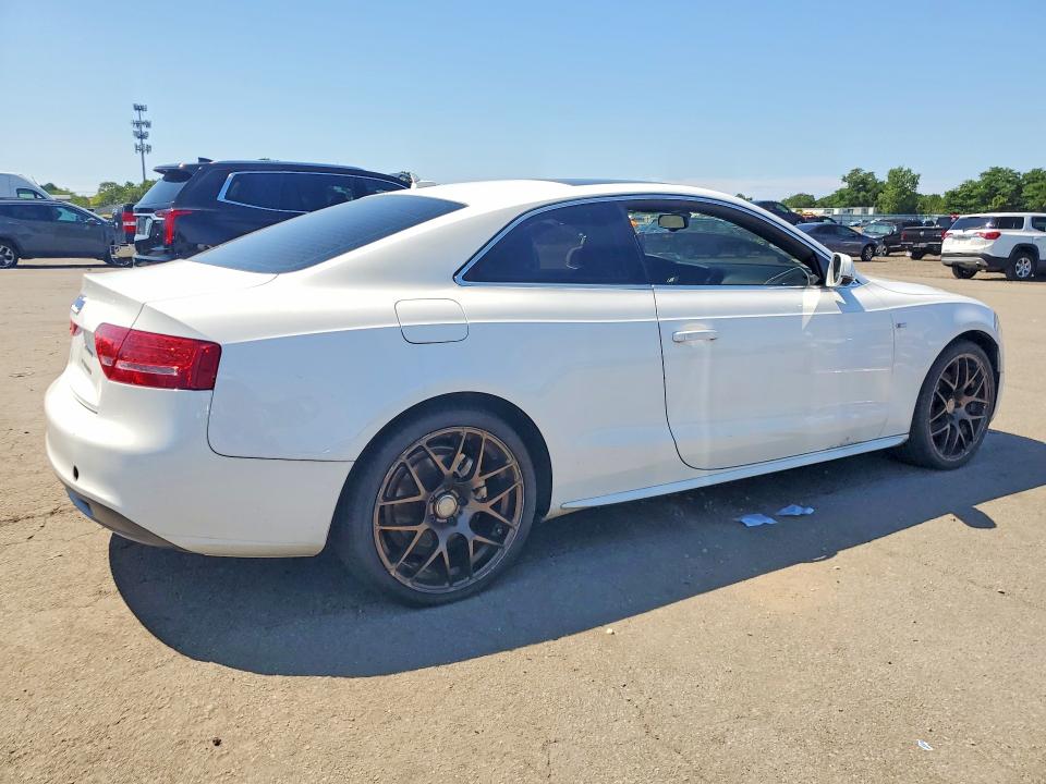 Продажа на аукционе авто 2010 Audi A5, vin: WAU4FAFR5AA050462, номер лота: 63810096