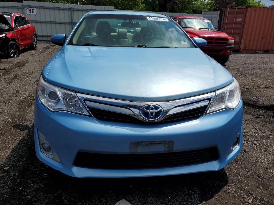 2013 Toyota Camry Hybrid მანქანა იყიდება აუქციონზე, vin: 4T1BD1FK5DU066324, აუქციონის ნომერი: 63806896