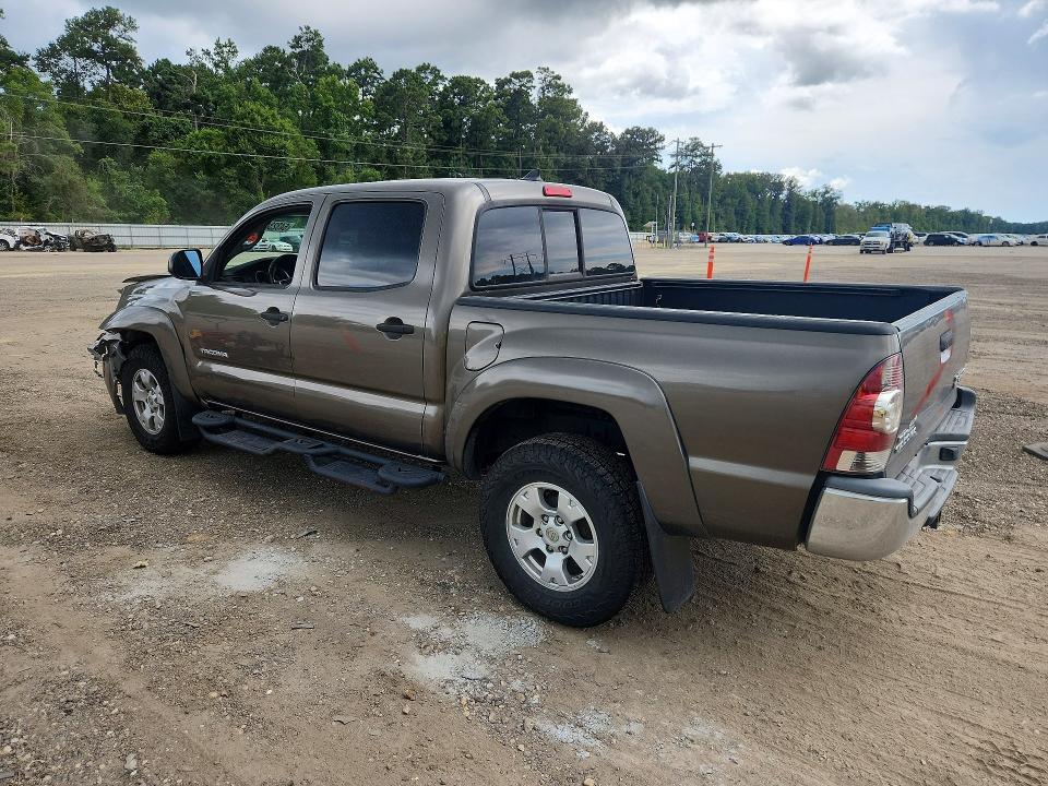 64323406 :رقم المزاد ، 5TFJU4GN0FX066565 vin ، 2015 Toyota Tacoma مزاد بيع
