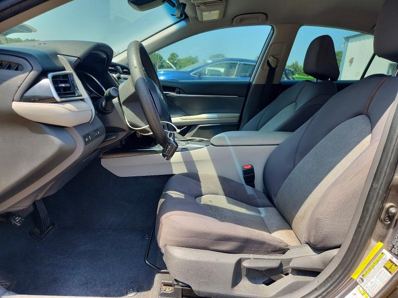 Продаж на аукціоні авто 2018 Toyota Camry, vin: 4T1B11HK2JU077315, номер лоту: 64294246