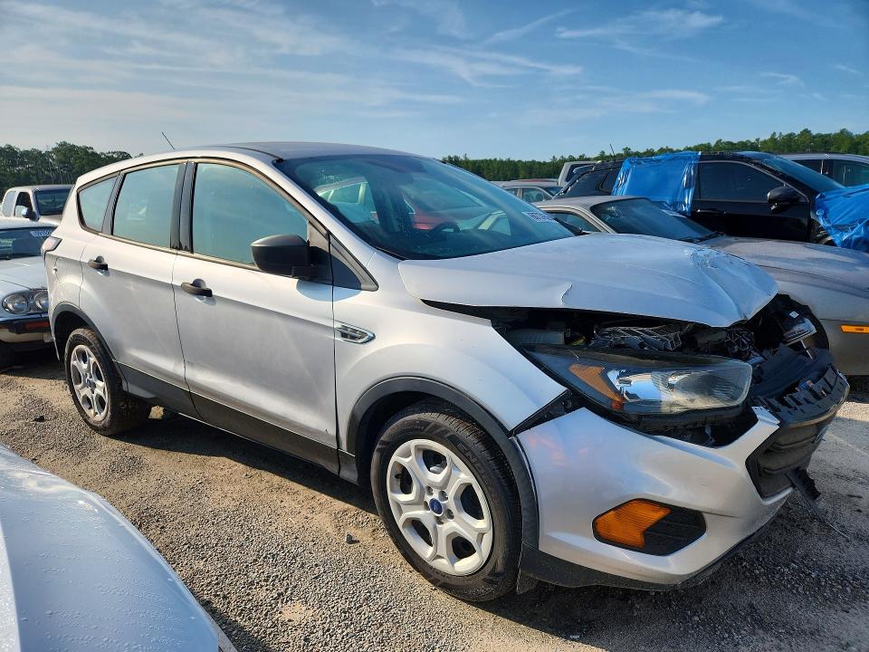 60737656 :رقم المزاد ، 1FMCU0F73JUA60477 vin ، 2018 Ford Escape مزاد بيع