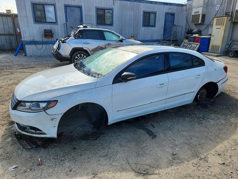 64940326 :رقم المزاد ، WVWKP7AN5HE503447 vin ، 2017 Volkswagen Cc مزاد بيع