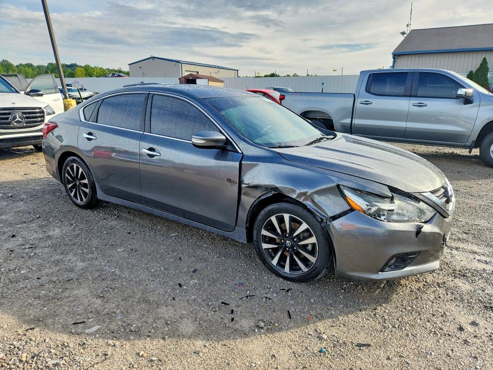 65316556 :رقم المزاد ، 1N4AL3AP6JC174380 vin ، 2018 Nissan Altima مزاد بيع