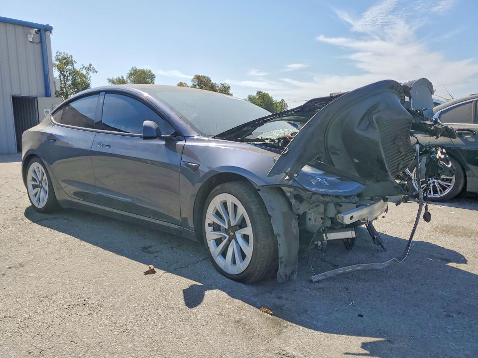 63253896 :رقم المزاد ، 5YJ3E1EA9NF375173 vin ، 2022 Tesla Model 3 مزاد بيع