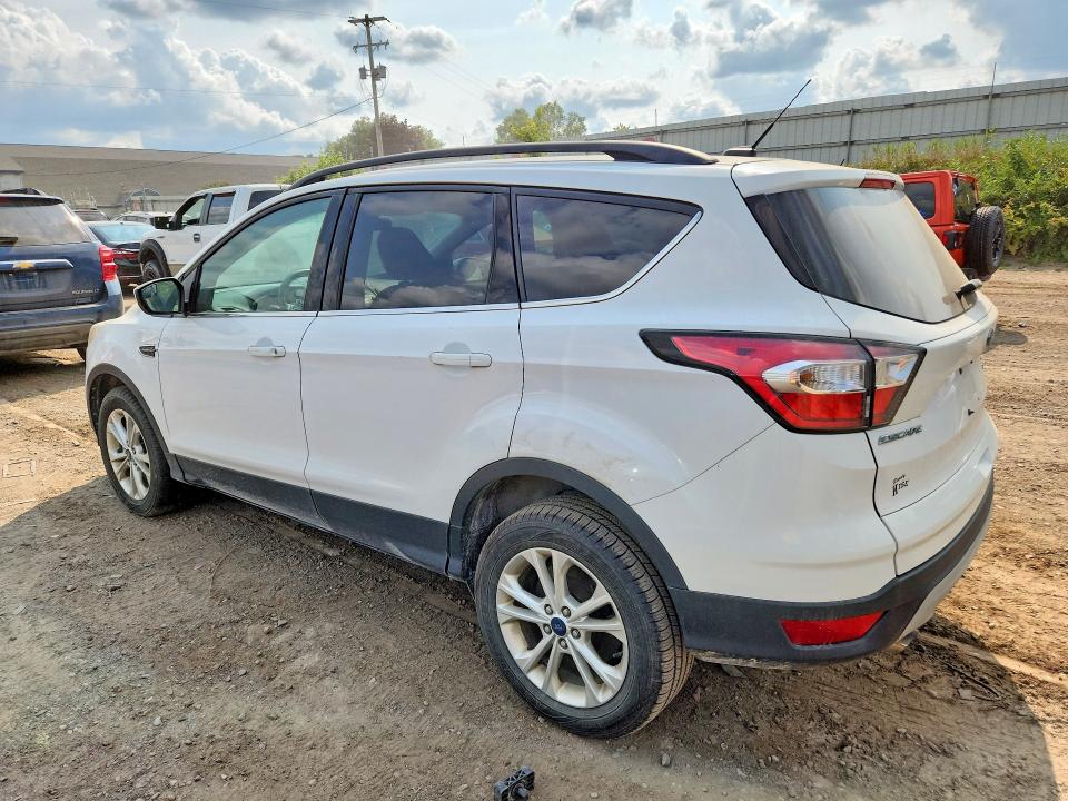 Продажа на аукционе авто 2018 Ford Escape, vin: 1FMCU9GD2JUB23867, номер лота: 64855316