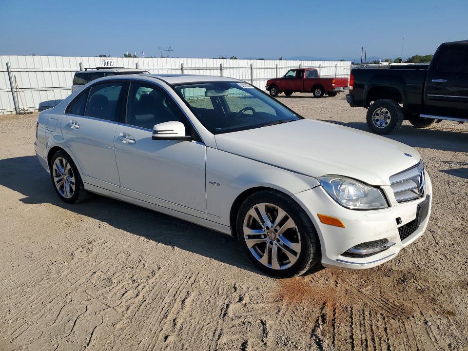 Продаж на аукціоні авто 2012 Mercedes-benz C, vin: WDDGF4HBXCA650260, номер лоту: 64241236