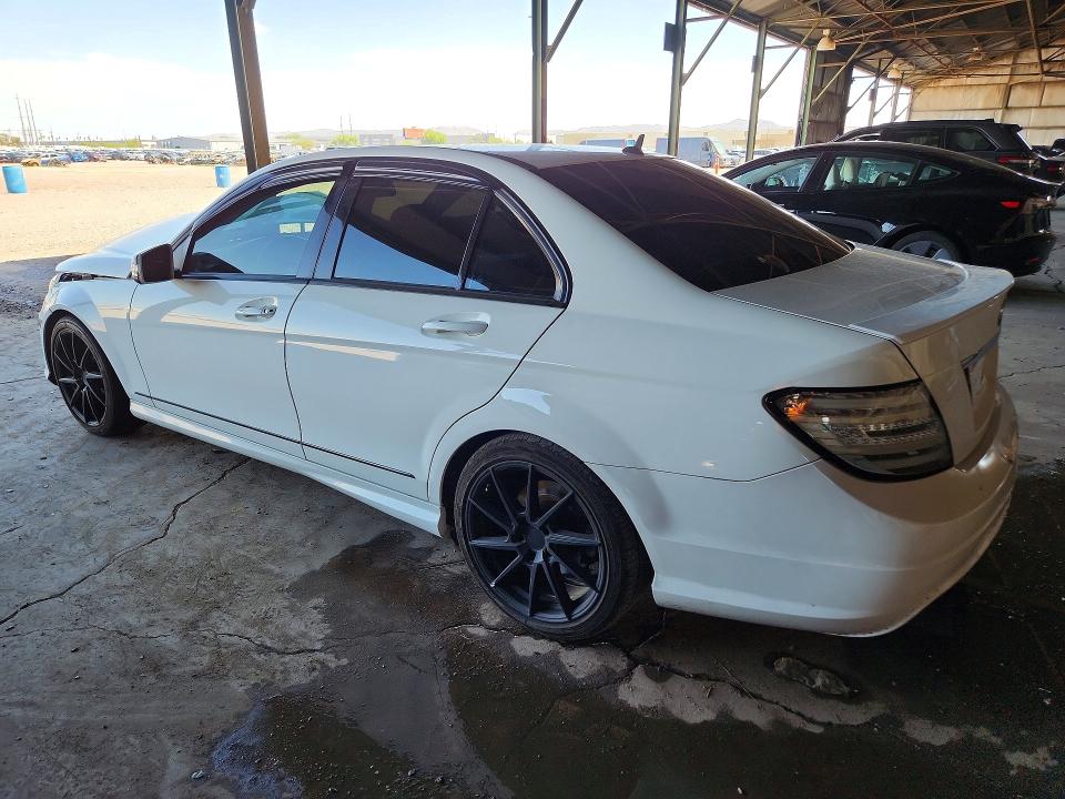 2013 Mercedes-benz C მანქანა იყიდება აუქციონზე, vin: WDDGF4HB5DA784580, აუქციონის ნომერი: 66235176