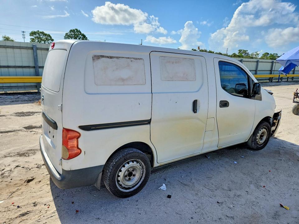 69050866 :رقم المزاد ، 3N6CM0KN0FK690602 vin ، 2015 Nissan Nv200 مزاد بيع