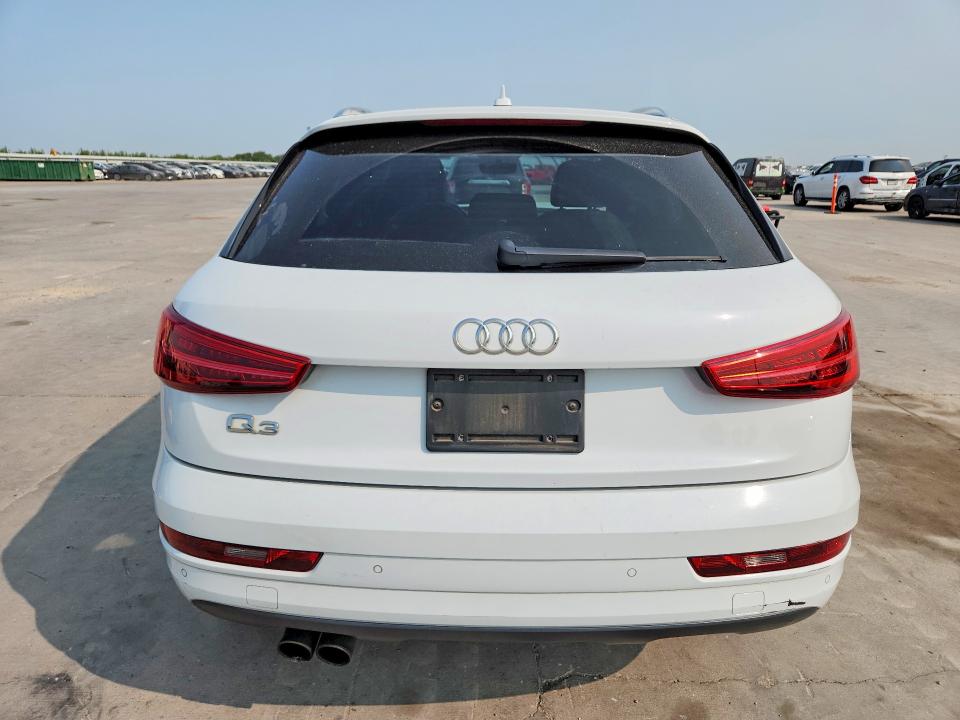 63813536 :رقم المزاد ، WA1BCCFS8JR000734 vin ، 2018 Audi Q3 مزاد بيع