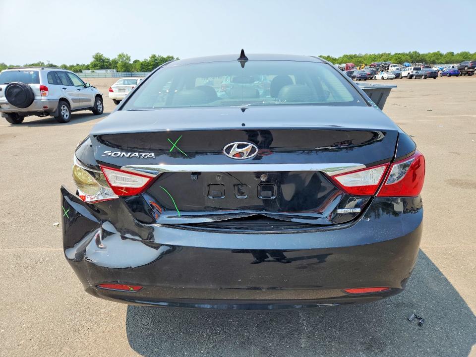 64155166 :رقم المزاد ، 5NPEC4ACXBH306626 vin ، 2011 Hyundai Sonata مزاد بيع