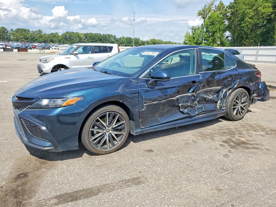 2021 Toyota Camry მანქანა იყიდება აუქციონზე, vin: 4T1G11AKXMU402538, აუქციონის ნომერი: 66547306