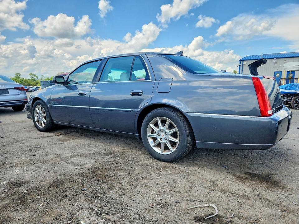 2011 Cadillac Dts მანქანა იყიდება აუქციონზე, vin: 1G6KD5E64BU122737, აუქციონის ნომერი: 64114766