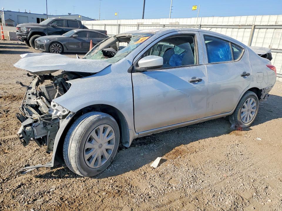 2018 Nissan Versa მანქანა იყიდება აუქციონზე, vin: 3N1CN7AP5JL837577, აუქციონის ნომერი: 57614246