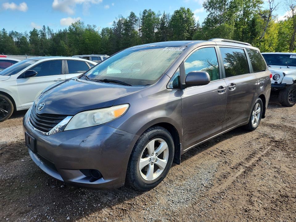 2011 Toyota Sienna მანქანა იყიდება აუქციონზე, vin: 5TDKK3DC0BS007099, აუქციონის ნომერი: 66425076