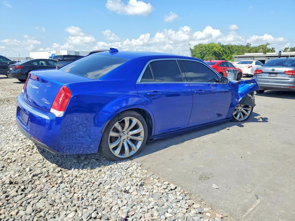 65448076 :رقم المزاد ، 2C3CCAAG4JH342011 vin ، 2018 Chrysler 300 مزاد بيع