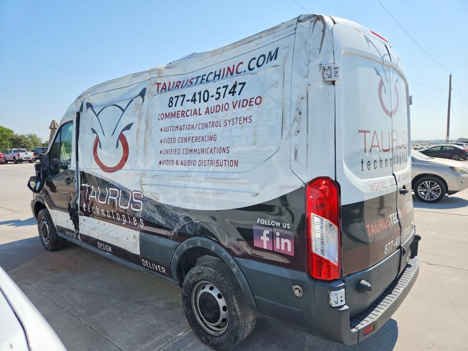 62755046 :رقم المزاد ، 1FTNR2CM1FKA75146 vin ، 2015 Ford Transit مزاد بيع