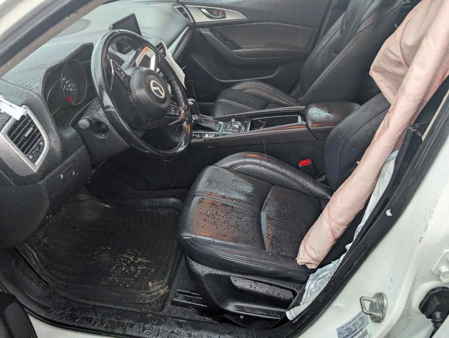 Продажа на аукционе авто 2018 Mazda 3, vin: JM1BN1V78J1180460, номер лота: 62757466
