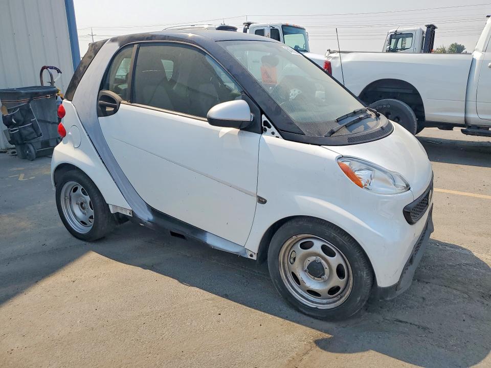 Продаж на аукціоні авто 2015 Smart Fortwo, vin: WMEEJ3BA4FK806822, номер лоту: 64790216