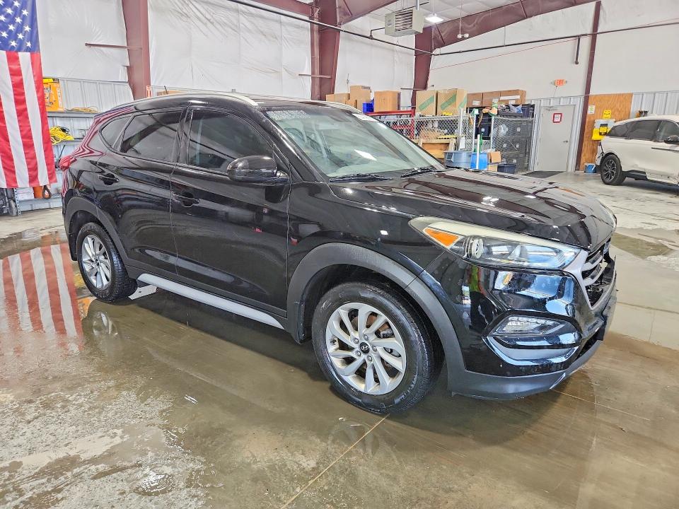 63419086 :رقم المزاد ، KM8J33A45HU454971 vin ، 2017 Hyundai Tucson مزاد بيع
